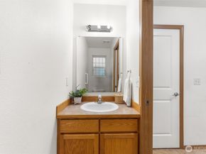 9339 18th Avenue W, Everett WA 98204