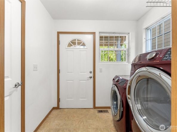 9339 18th Avenue W, Everett WA 98204