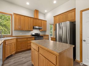 9926 SW 184th Way, Vashon WA 98070