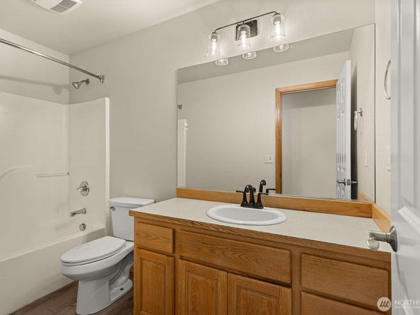 9926 SW 184th Way, Vashon WA 98070