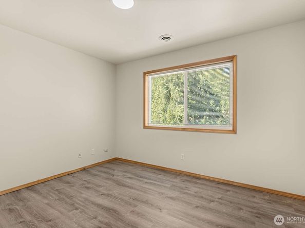 9926 SW 184th Way, Vashon WA 98070