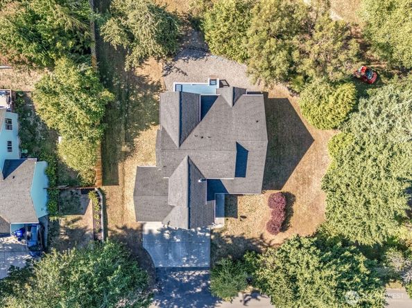 9926 SW 184th Way, Vashon WA 98070
