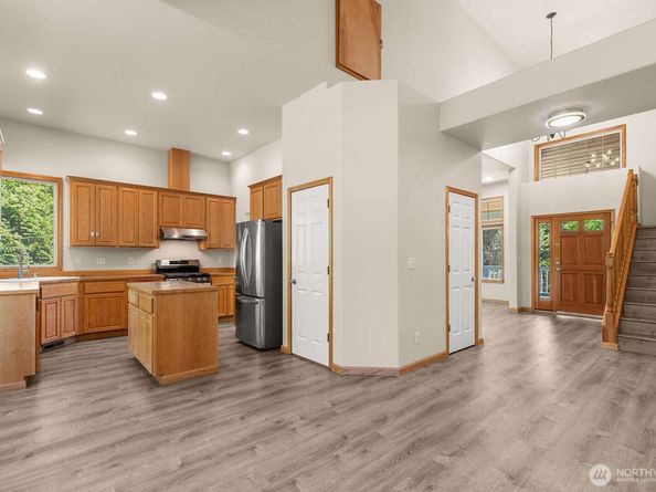 9926 SW 184th Way, Vashon WA 98070