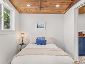 27830 Manzanita Beach Road SW, Vashon WA 98070