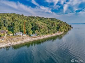 27830 Manzanita Beach Road SW, Vashon WA 98070