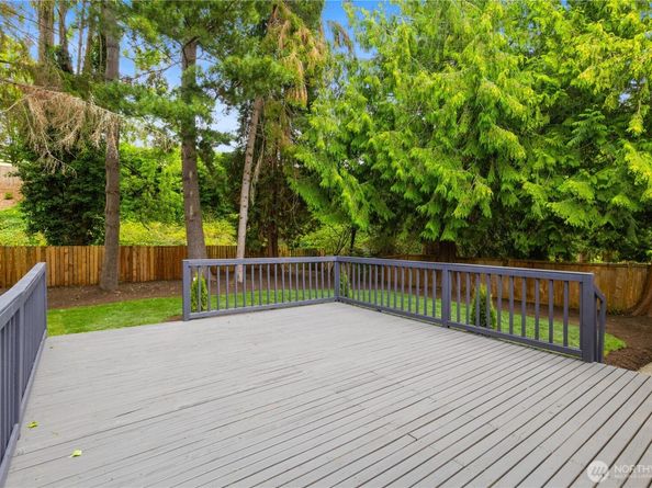 1604 NW 192nd Street, Shoreline WA 98177