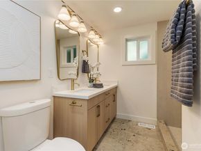 1604 NW 192nd Street, Shoreline WA 98177