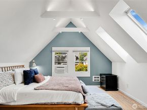 1930 5th Avenue W, Seattle WA 98119