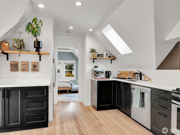 1930 5th Avenue W, Seattle WA 98119