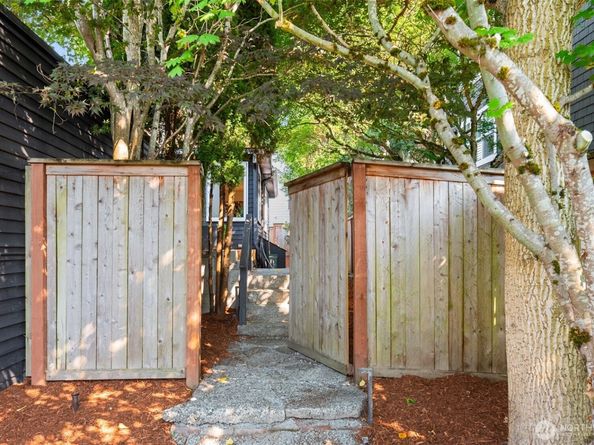 6008 57th Avenue NE, Seattle WA 98115