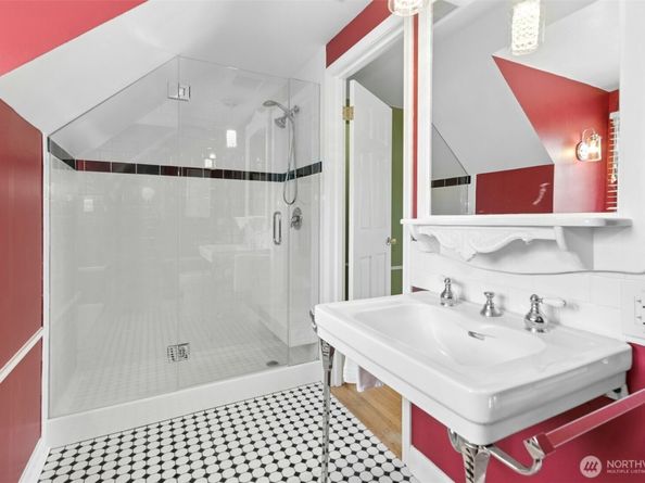4806 Seahurst Avenue, Everett WA 98203