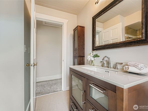 1924 Franklin Avenue E, Seattle WA 98102