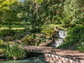 6581 137th Place NE 483, Redmond WA 98052