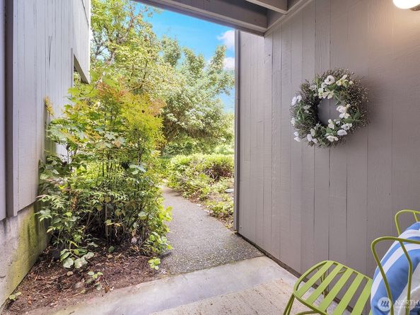 6581 137th Place NE 483, Redmond WA 98052