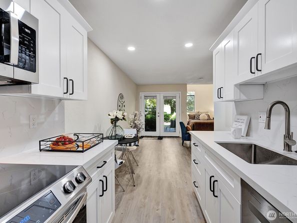 6581 137th Place NE 483, Redmond WA 98052