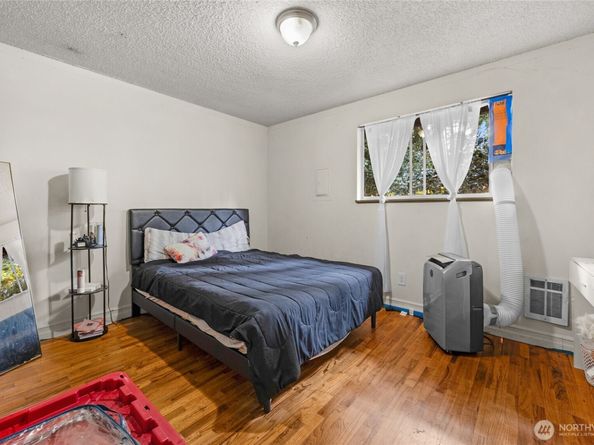 5029 164th Street SW, Edmonds WA 98026