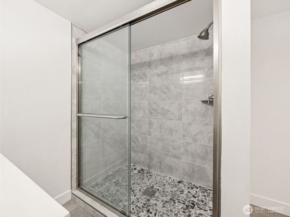35603 Military Road S, Auburn WA 98001