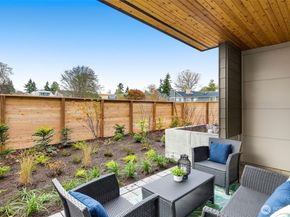 9215 B Densmore Avenue N, Seattle WA 98103