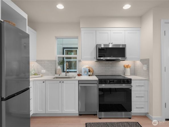 9215 B Densmore Avenue N, Seattle WA 98103