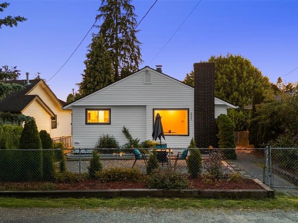8535 16th Avenue NW, Seattle WA 98117