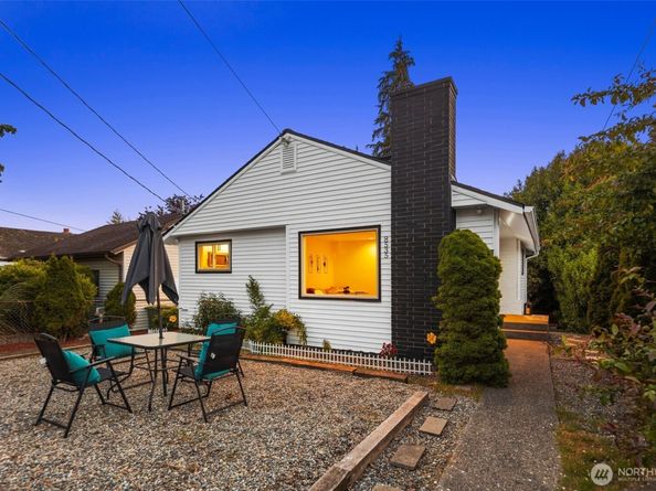 8535 16th Avenue NW, Seattle WA 98117