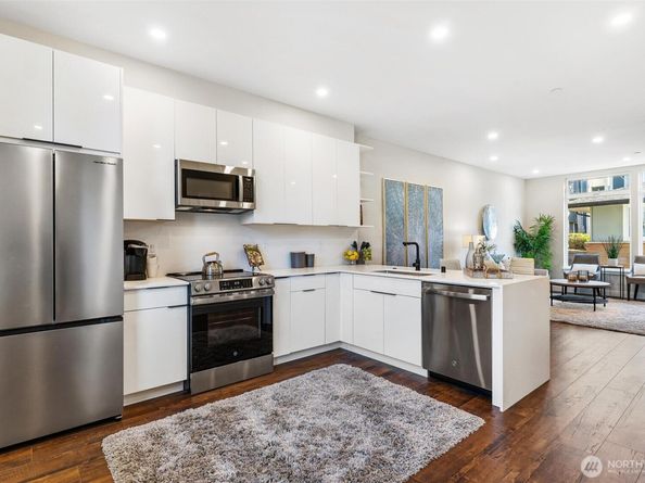 7146 47th Avenue SW, Seattle WA 98136