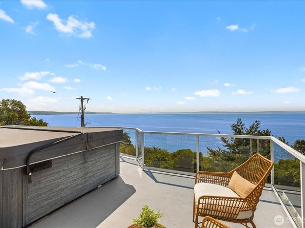 19000 Richmond Beach Drive NW, Shoreline WA 98177