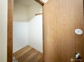5834 NE 75th Street B202, Seattle WA 98115