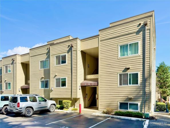 5834 NE 75th Street B202, Seattle WA 98115
