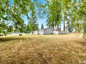 14525 Ash Way, Lynnwood WA 98087