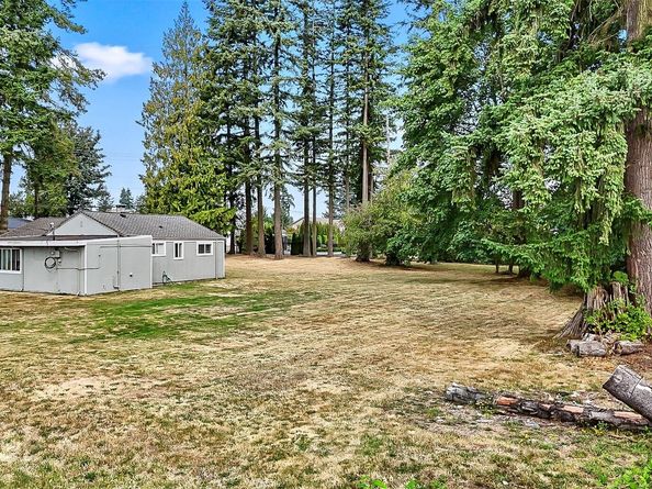 14525 Ash Way, Lynnwood WA 98087