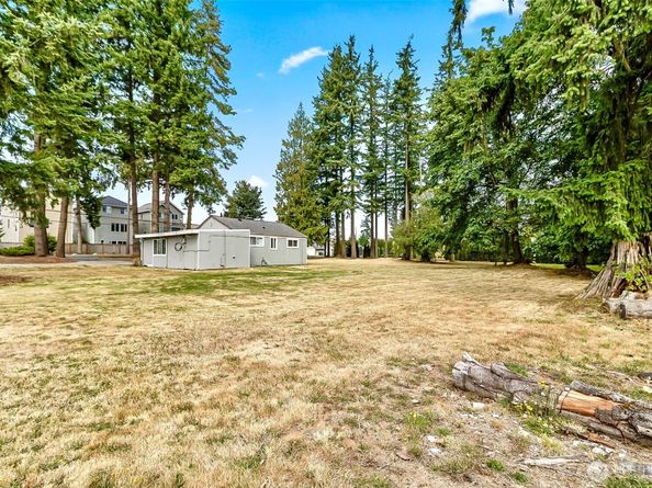 14525 Ash Way, Lynnwood WA 98087