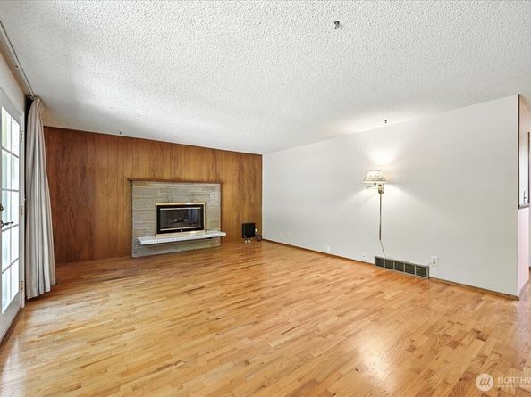 6501 233rd Place SW, Mountlake Terrace WA 98043