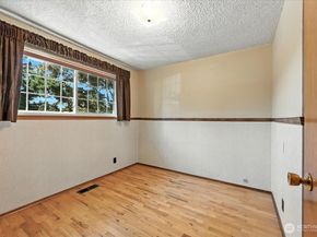 6501 233rd Place SW, Mountlake Terrace WA 98043