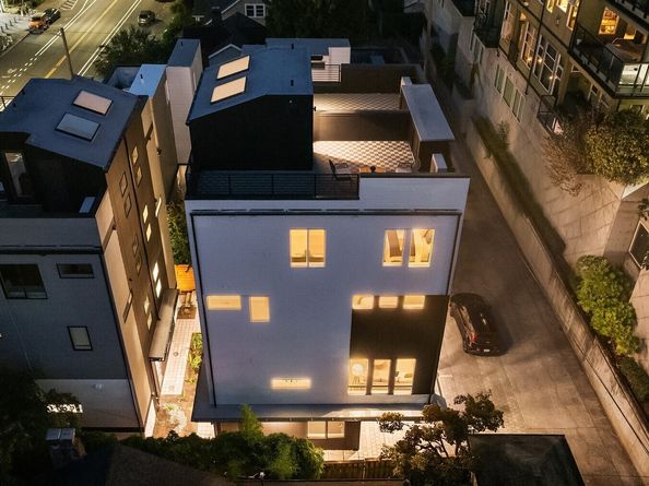 2009 Dexter Avenue N B, Seattle WA 98109