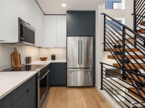 2009 Dexter Avenue N B, Seattle WA 98109