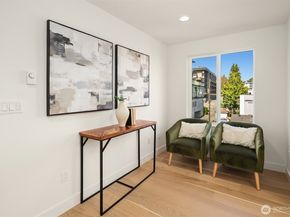 2009 Dexter Avenue N B, Seattle WA 98109