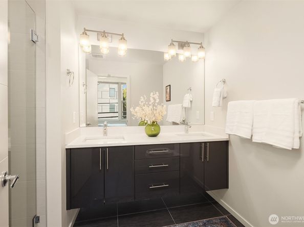 6221 20th Avenue NW, Seattle WA 98107