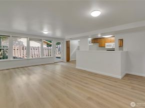 836 Hilltop Avenue, Kent WA 98031