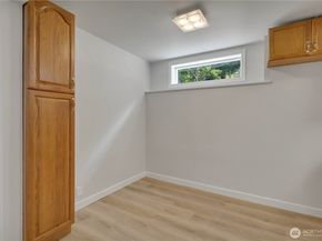 836 Hilltop Avenue, Kent WA 98031