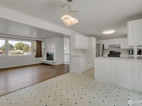 836 Hilltop Avenue, Kent WA 98031
