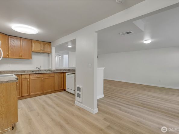 836 Hilltop Avenue, Kent WA 98031