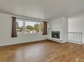 836 Hilltop Avenue, Kent WA 98031