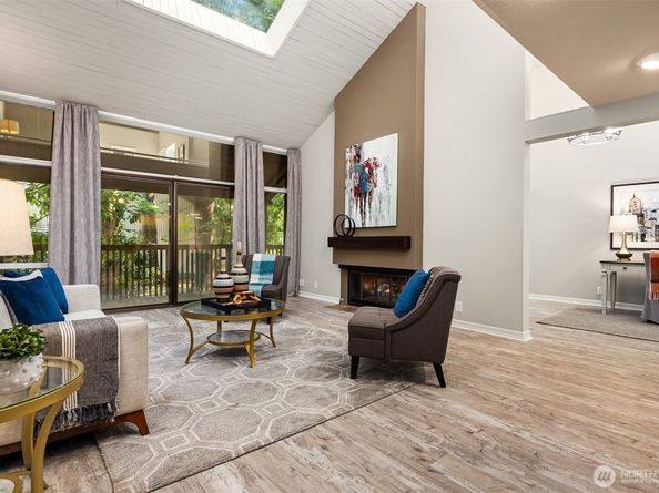 2410 Sahalee Drive W, Sammamish WA 98074