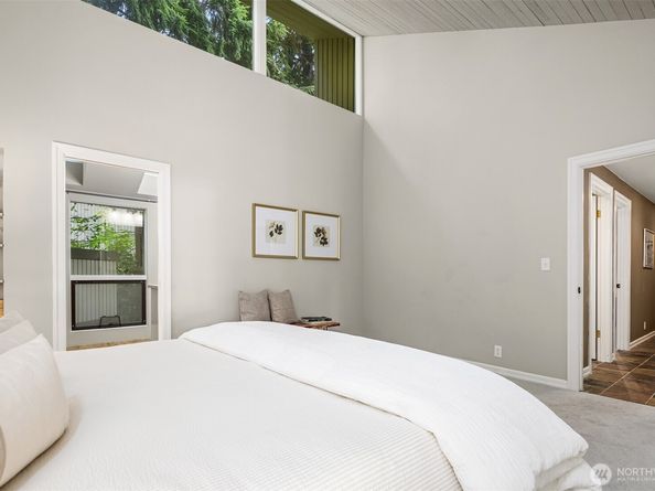2410 Sahalee Drive W, Sammamish WA 98074