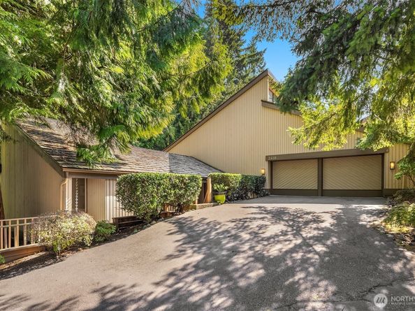 2410 Sahalee Drive W, Sammamish WA 98074