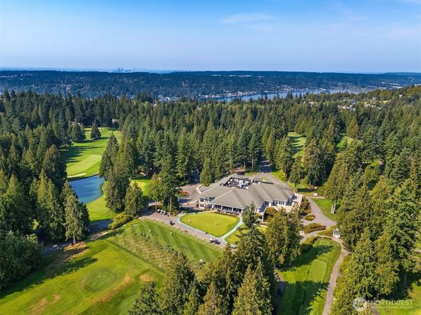 2410 Sahalee Drive W, Sammamish WA 98074