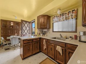 9002 Corliss Avenue N, Seattle WA 98103