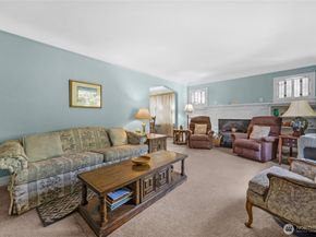 9002 Corliss Avenue N, Seattle WA 98103