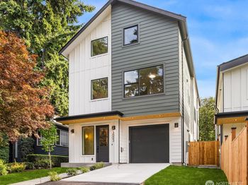 3003 NE 88th Street